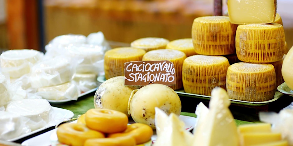 Iconic Ferry Building and Farmers' Market - Food Tours by Cozymeal™